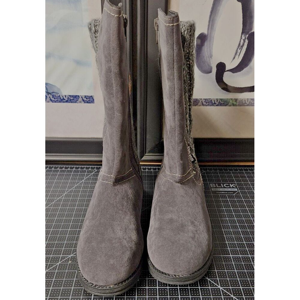 MUK LUKS Women's Stacy Boots suede+sweater tall Sz‎ 6 Gray